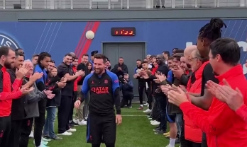 Em trai Mbappe tỏ thái độ trong ngày Messi trở lại PSG?