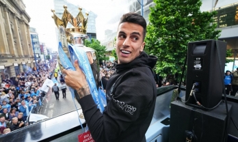 Man City chốt cái tên cực kỳ bất ngờ thay thế Cancelo
