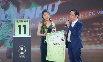 Huỳnh Như gặp sự cố hy hữu sau khi nhận vinh dự lớn lao nhất sự nghiệp