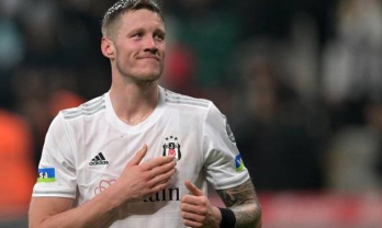Weghorst được đồn sắp tới Man Utd, đại diện Besiktas chính thức lên tiếng