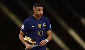 Trở lại sau World Cup, Mbappe có hành động không tưởng với PSG