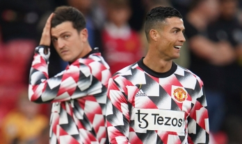 Bỏ xa Maguire, kẻ đóng thế Ronaldo cầm chắc giải 'Cầu thủ tệ nhất'