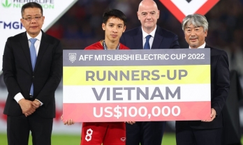 Thua Thái Lan, ĐT Việt Nam vẫn nhận vinh dự đặc biệt từ chủ tịch FIFA