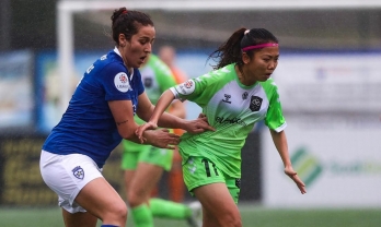 Vừa ghi bàn cho Lank FC, Huỳnh Như lại tiếp tục 'gây sốt'