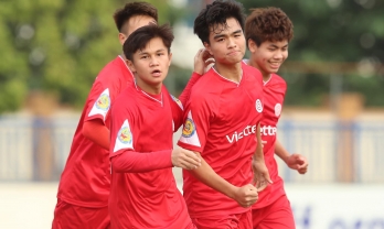 Công Phương ghi bàn trong chiến thắng ở giải Quốc gia