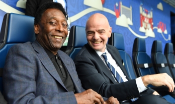 Chủ tịch FIFA gặp rắc rối lớn liên quan đến 'Vua bóng đá' Pele