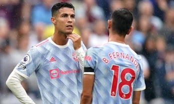 Bruno Fernandes tức điên khi nhắc đến tên Cristiano Ronaldo
