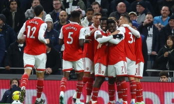 Hạ đẹp Tottenham, Arsenal tạo nên điều chưa từng có trong lịch sử