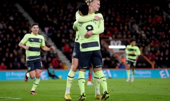 Haaland nổ súng, Man City tiếp tục phả hơi nóng lên Arsenal