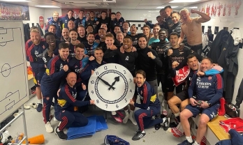 Arsenal gửi thông điệp độc đáo, hả hê đếm ngược thời gian vô địch