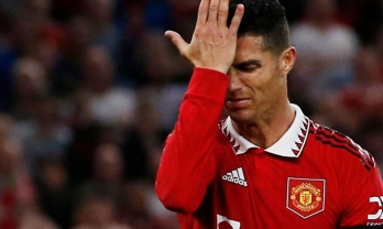 CĐV MU hát bài hát về Ronaldo để ca ngợi 'người kế thừa' CR7