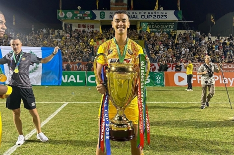 Trung vệ Brazil cao 1m95 chính thức có bến đỗ mới tại V.League