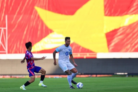 Nam Định tiếp tục thị uy sức mạnh với chiến thắng đậm 3-0