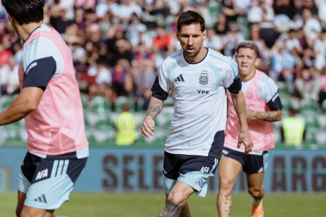 Messi lại chuẩn bị phá vỡ thêm kỷ lục vĩ đại của bóng đá thế giới