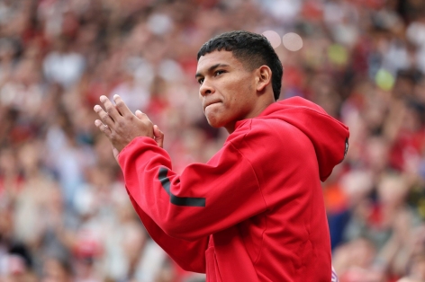 Vừa cập bến, 1 tân binh đã phải 'tháo chạy' khỏi MU