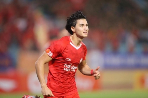 Việt kiều châu Âu bất ngờ được đá chính sau thời gian dài mất tích