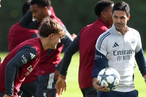 Thần đồng trăm năm có 1 của Arsenal nhận được sự công nhận cực lớn