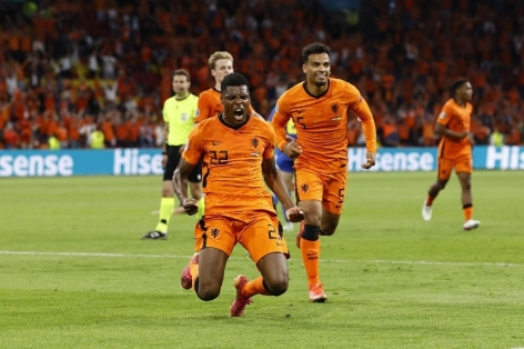 Chấm điểm Hà Lan 3-2 Ukraina: Vinh danh 'cơn lốc đường biên'