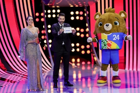 Lễ bốc thăm Euro 2024 vừa kết thúc, huyền thoại chỉ chủ nhân của hàng loạt giải thưởng