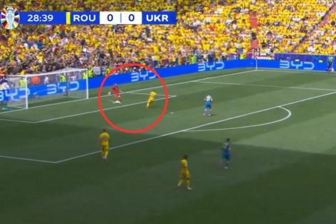 Lunin sai lầm ngớ ngẩn khiến Ukraine gục ngã trước Romania