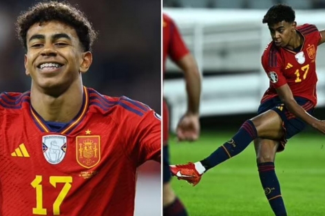 Euro 2024: Sợ giáo viên mắng, sao trẻ mang hẳn bài tập về nhà lên tuyển