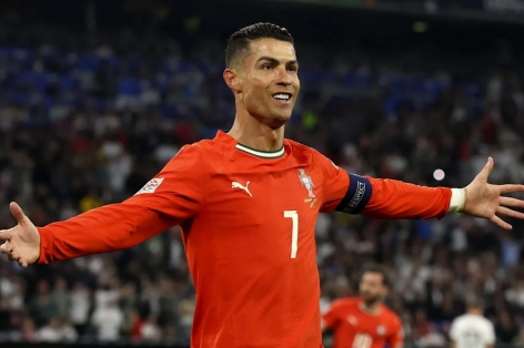Ronaldo lập công, Bồ Đào Nha thắng kịch tính trước Hungary