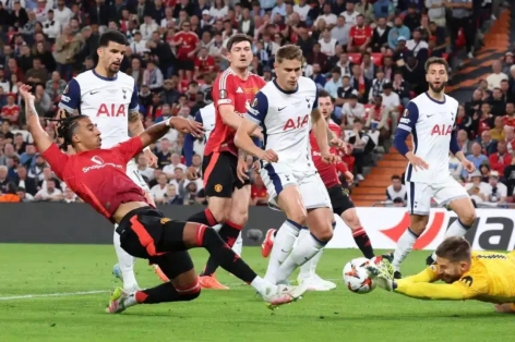 Trực tiếp Tottenham vs MU: Dorgu trở lại đội hình xuất phát