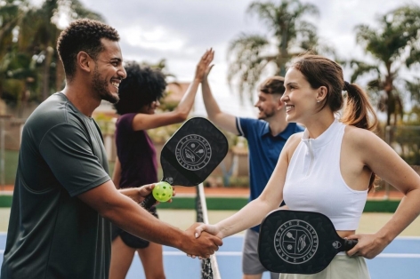 Vì sao pickleball “bùng nổ” ở Việt Nam nhưng lại khó đứng vững tại châu Âu?