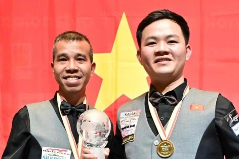 Trần Quyết Chiến đại chiến đàn em thân thiết tại World Cup Ankara