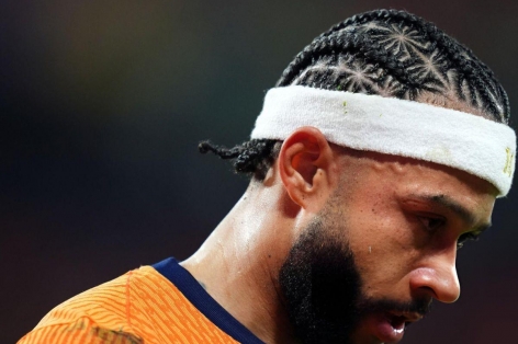 Memphis Depay chơi tệ hại trước Pháp