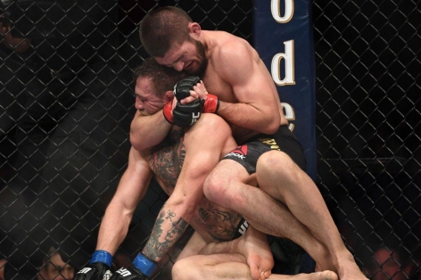 Người trong cuộc hé lộ nguyên nhân McGregor thua thảm Khabib 6 năm trước