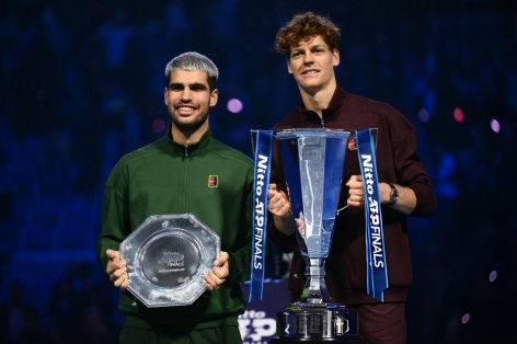 Hạ đẹp Alcaraz, Sinner bảo vệ thành công ngôi vương ATP Finals