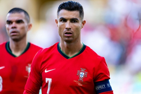 Ronaldo thay đổi bất ngờ trong màu áo ĐT Bồ Đào Nha tại Euro 2024