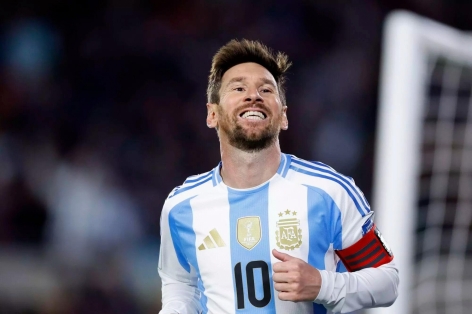 Messi bất ngờ réo tên Barcelona trong ngày đặc biệt