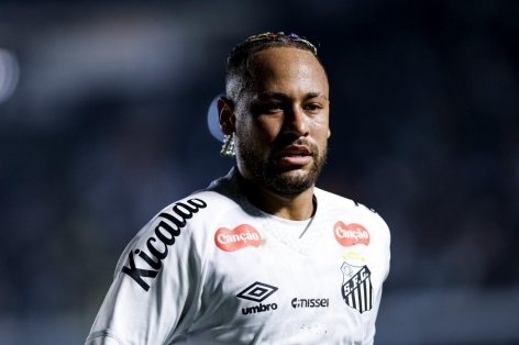Neymar tiếp tục rơi vào 'vòng xoáy ác mộng' tại Brazil