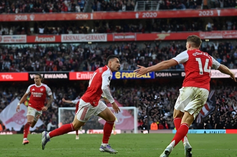 Vỡ òa phút cuối, Arsenal thoát thua hú vía trước Man City