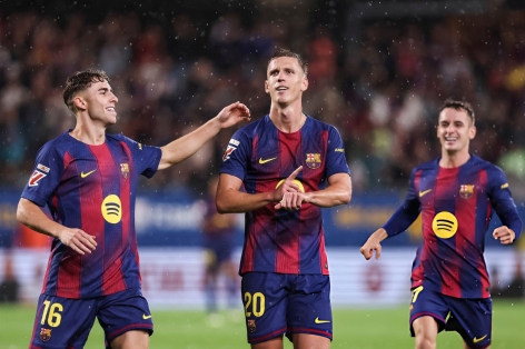 Barca thắng đậm, bám sát Real Madrid trong cuộc đua vô địch