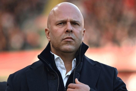 HLV Arne Slot: 'Liverpool đã biếu đối thủ quá nhiều bàn mùa này'