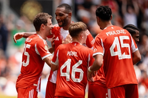 Bayern thắng Auckland City 10-0: Cái “tát” cho FIFA, sự khinh thường với Liverpool, Arsenal và Barca