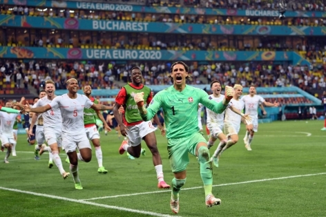 Euro 2021 vừa trải qua một đêm 'điên rồ'