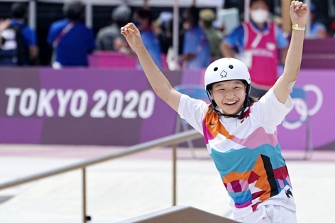 Màn trình diễn hoàn hảo giúp cô gái 13 tuổi giành HCV Olympic