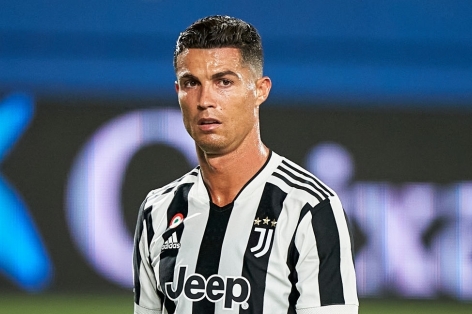 Ronaldo vỡ 'kế hoạch trong mơ' vì Messi rời Barca