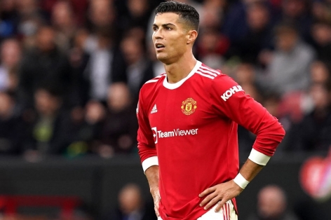HLV Solskjaer thanh minh về việc để Ronaldo ngồi dự bị