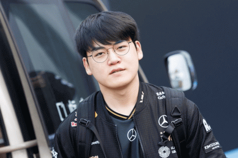 T1 Gumayusi: 'Làm game thủ phải chấp nhận đánh đổi'