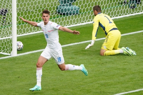 Chấm điểm Scotland 0-2 CH Séc: Dấu ấn siêu phẩm