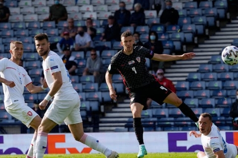 Perisic ra chân đẳng cấp, gỡ hòa cho Croatia