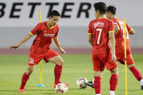 ĐT Việt Nam chờ tin vui từ Hùng Dũng ngày chốt danh sách dự AFF Cup