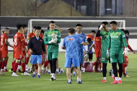 FIFA quyết định cứng rắn, thủ môn ĐT Việt Nam chịu thiệt thòi lớn
