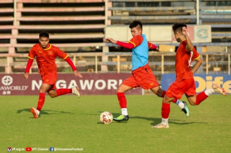 U23 Việt Nam bất ngờ có tin vui, 'rộng cửa' vào bán kết giải AFF