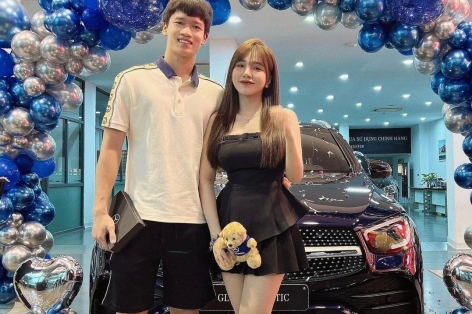 Sau SEA Games, Hoàng Đức tậu “xế hộp” Mercedes-Benz GLC 300 hơn 2,5 tỷ đồng